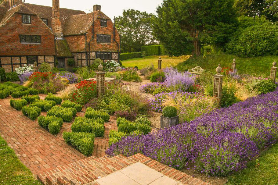House Garden Design
