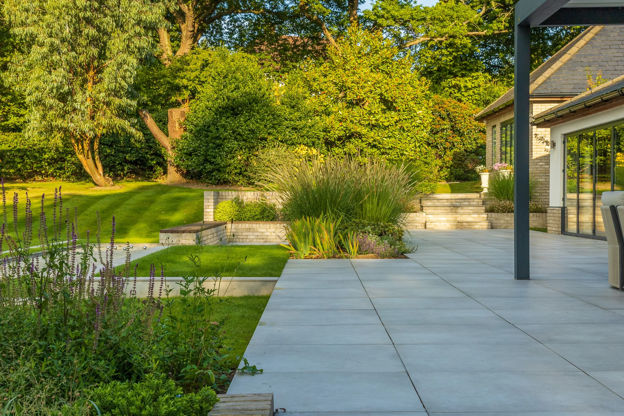 Entertaining Spaces for Modern House - Gallery 05